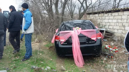 В Агдаме автомобиль заведующего отделом из свадебного кортежа сбил пешехода - ФОТО