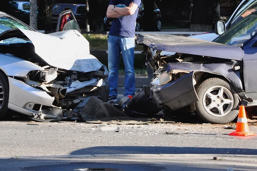 Hacıqabulda iki avtomobil toqquşdu, xəsarət alan var