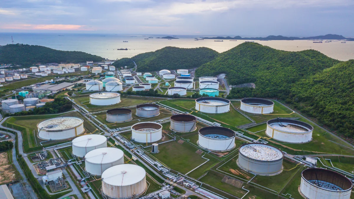 Индия планирует хранить сырую нефть в США