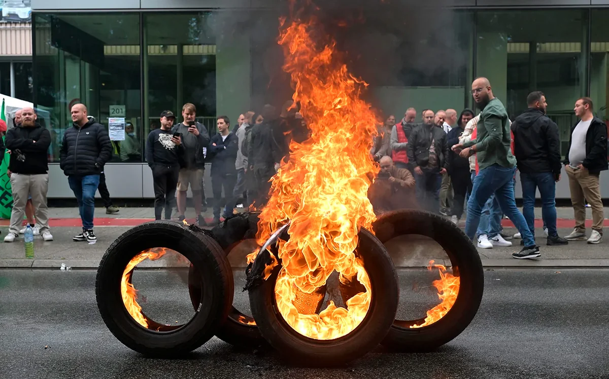 В Брюсселе проходит многотысячная забастовка против закрытия завода Audi