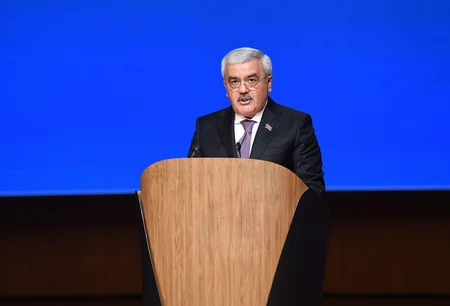 Azərbaycanda 2 milyard ton neft hasilatı münasibətilə təntənəli mərasim keçirilib, Prezident İlham Əliyev tədbirdə iştirak edib - YENİLƏNİB