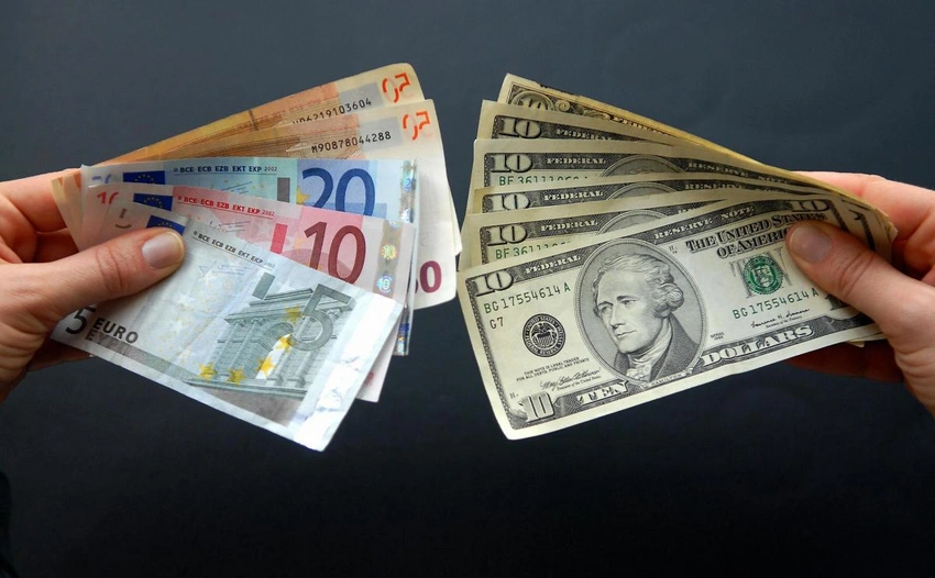 Dollar/avro məzənnəsi 14 illik maksimuma çatıb
