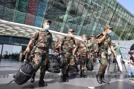 First group of Azerbaijani firefighters return home from Turkey