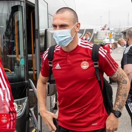 Şotlandiya klubu Qarabağla oyun üçün Bakıya yollanıb