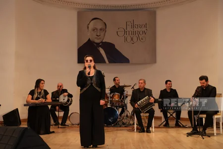 Mahnı və Rəqs Ansamblı Fikrət Əmirovun 100 illik yubileyi münasibətilə konsert proqramı ilə çıxış edib