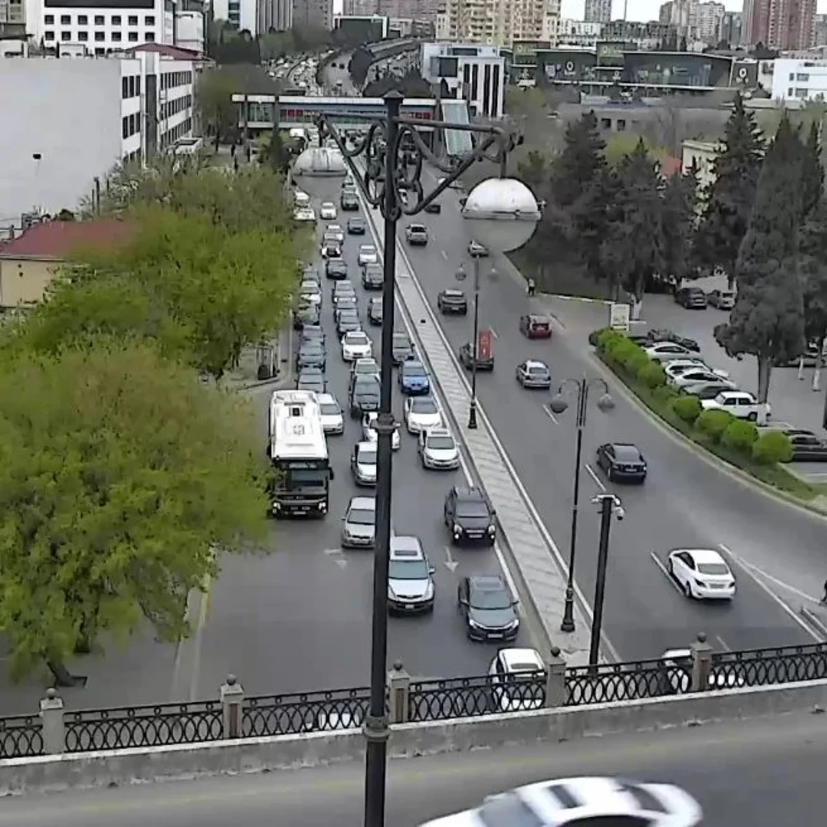 Bakının bir sıra yollarında tıxac var - SİYAHI