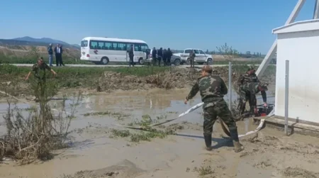FHN intensiv yağışların yaratdığı fəsadları aradan qaldırılması işlərini davam etdirir - YENİLƏNİB