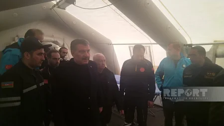 Fahrettin Koca visits mobile field hospitals of Azerbaijan’s Ministry of Emergency Situations in Kahramanmaras