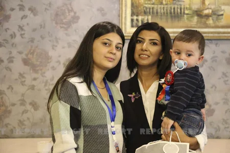 Müstəqilliyimizin bərpasının ildönümü şəhid ailələri ilə birlikdə qeyd edilib