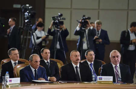 MDB Dövlət Başçıları Şurasının Soçidə keçirilən iclasında 18 sənəd imzalanıb