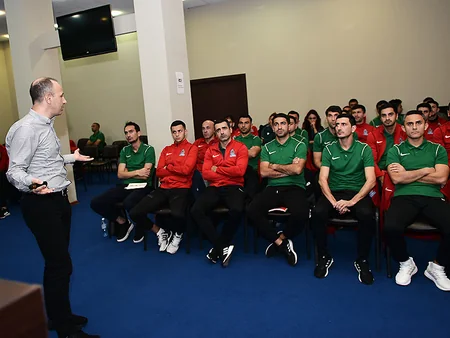Elit və I dərəcəli futbol hakimləri üçün seminar təşkil olunub