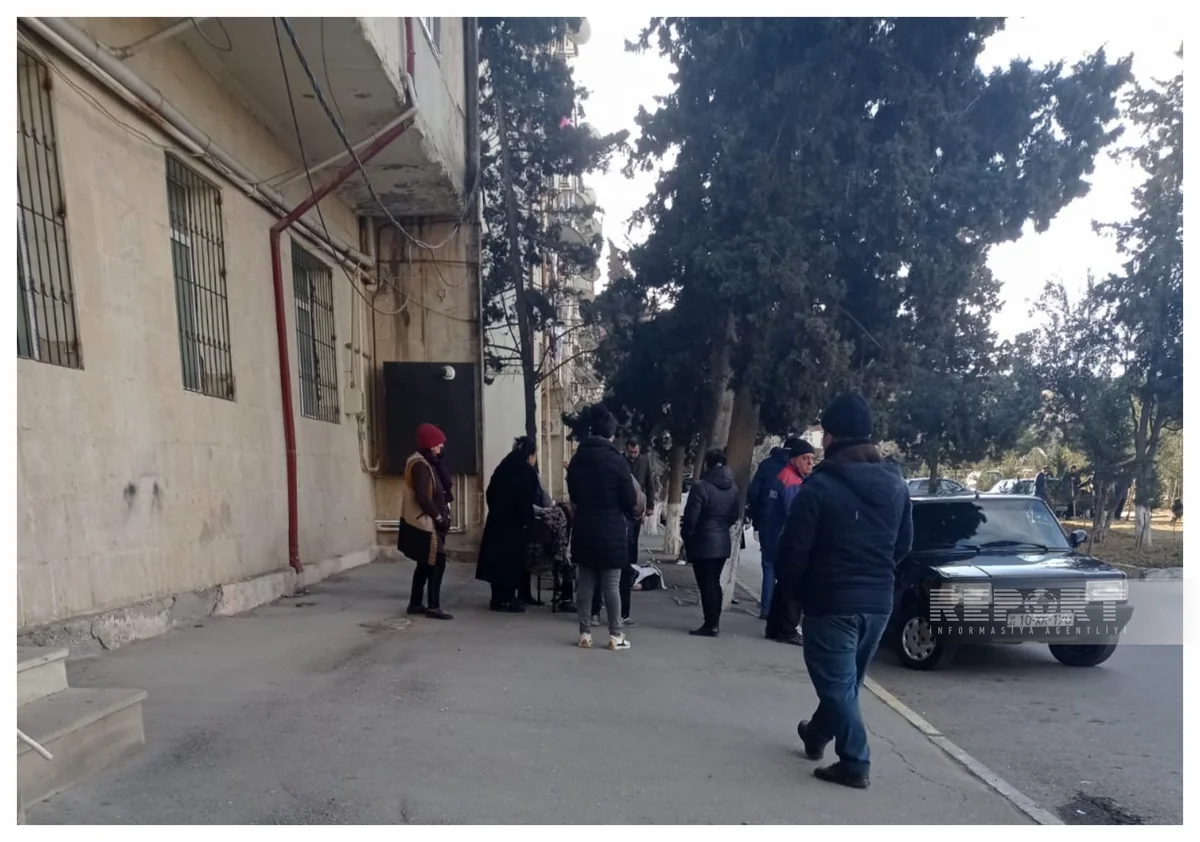 Sumqayıtda kişi eyvandan yıxılaraq ölüb