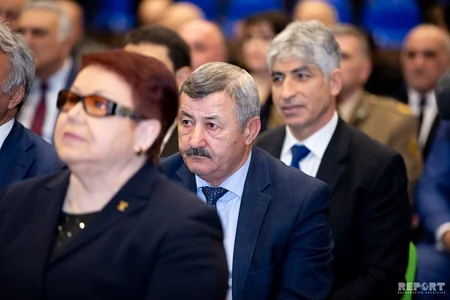 Federasiya prezidentinə əməkdar məşqçi adı verildi - FOTO