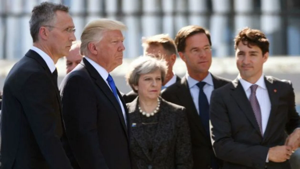 Трамп опоздал на совместное фото лидеров G7