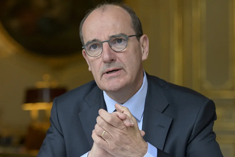 Премьер-министр Франции подаст в отставку после президентских выборов