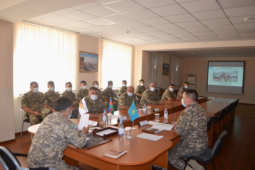 Azerbaijani servicemen leave for Kazakhstan