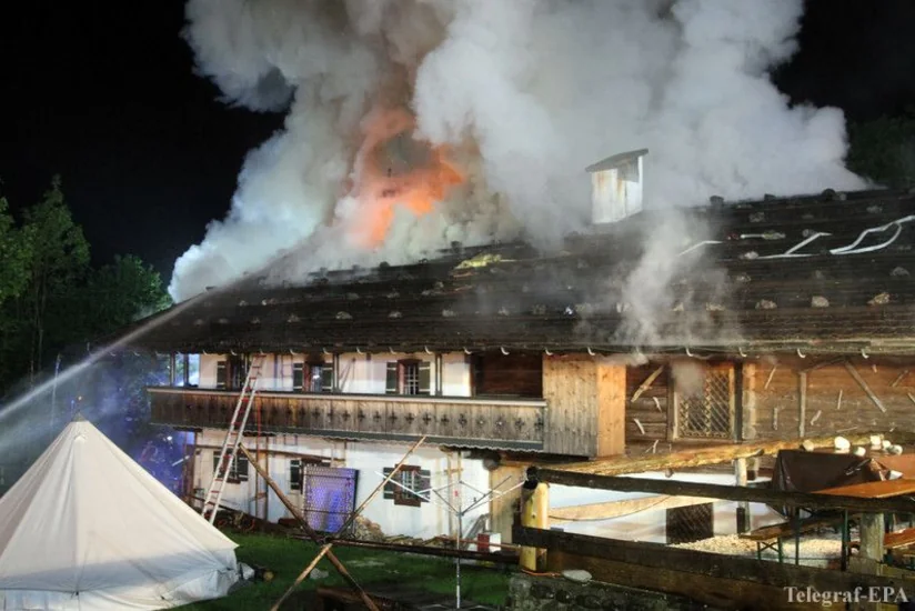 ​Almaniyada otel yanıb: 6 nəfər itkin düşüb - FOTO