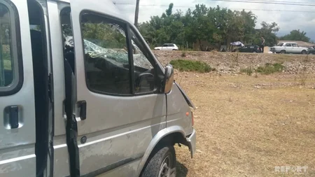 Şəkidə mikroavtobus aşıb, xəsarət alanlar var - FOTO - YENİLƏNİB