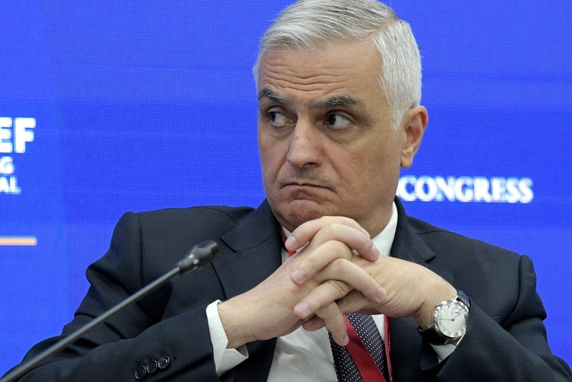 Armenian deputy PM leaves for Russia