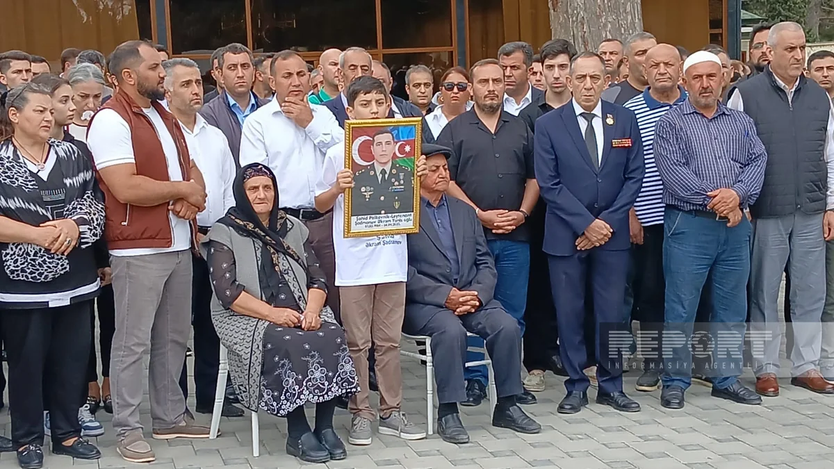 Şəhid polkovnik-leytenant Əkrəm Şadmanovun xatirəsi anılıb
