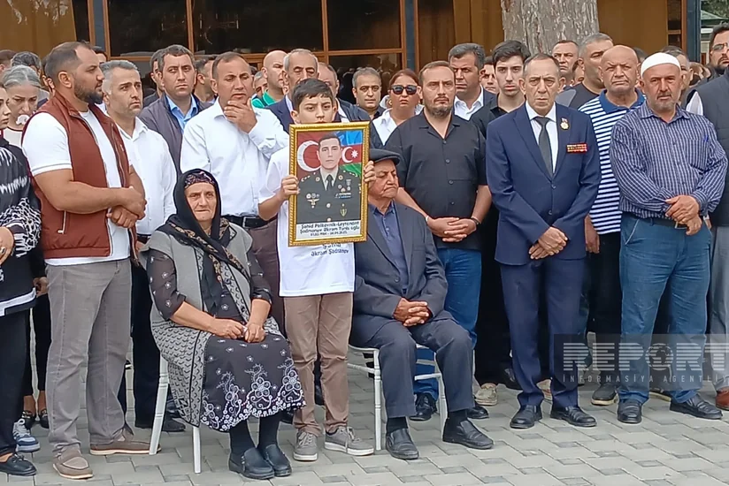 Şəhid polkovnik-leytenant Əkrəm Şadmanovun xatirəsi anılıb