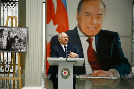 Tbilisidə Heydər Əliyevə həsr olunan fotosərgi açılıb