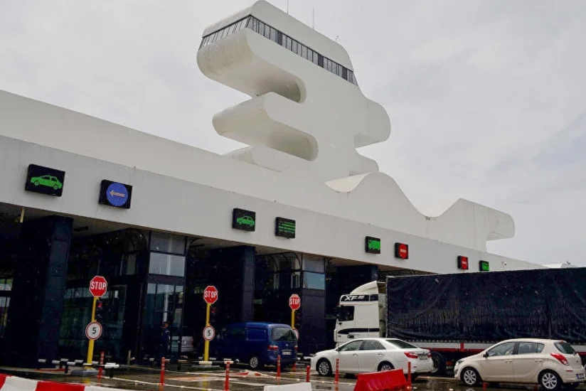 Gürcüstana 2,5 kq qaçaq qızıl keçirmək istəyən Azərbaycan vətəndaşı saxlanılıb