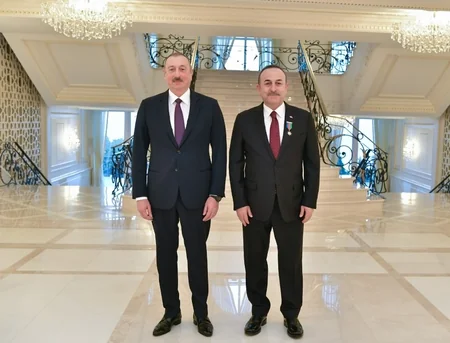 Президент Ильхам Алиев принял главу МИД Турции - ОБНОВЛЕНО