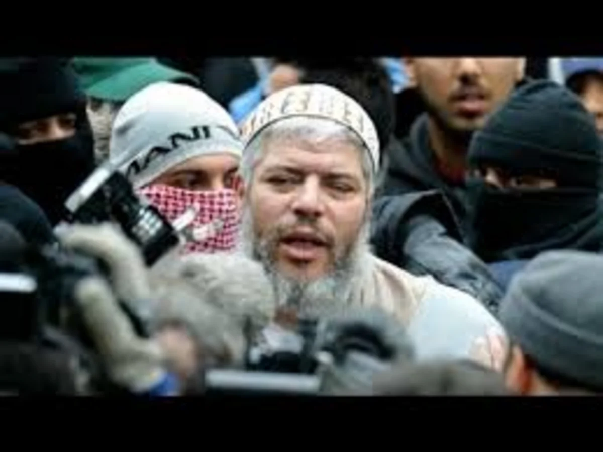 Радикальный проповедник Абу Хамза получил пожизненное