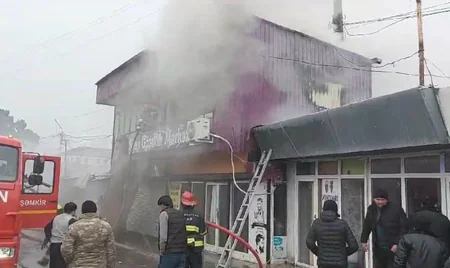 Şəmkirdə yanğın zamanı bir neçə mağaza və obyektə zərər dəyib - YENİLƏNİB-3