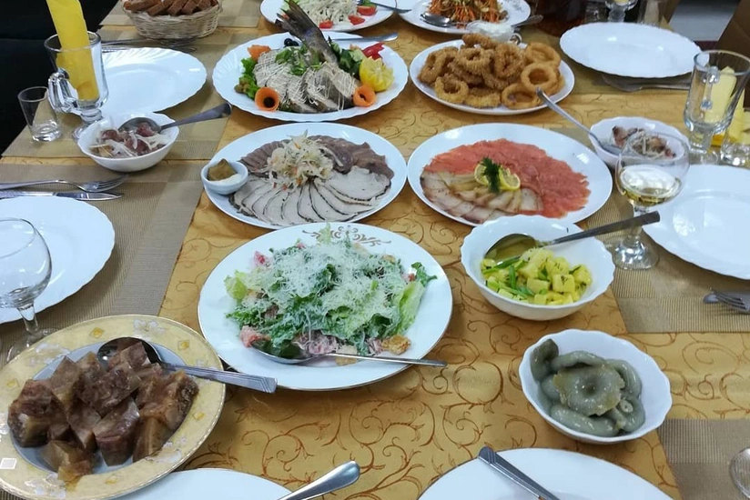 Hərbi xidmətdən qayıdan oğluna yığıncaq keçirən ata cərimələndi