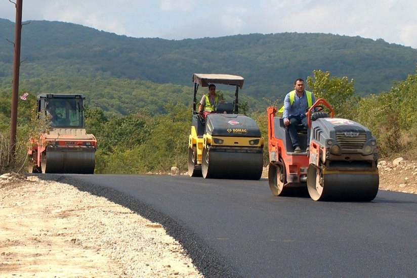 Şabran rayonunda 25 km uzunluğunda avtomobil yolu yenidən qurulur