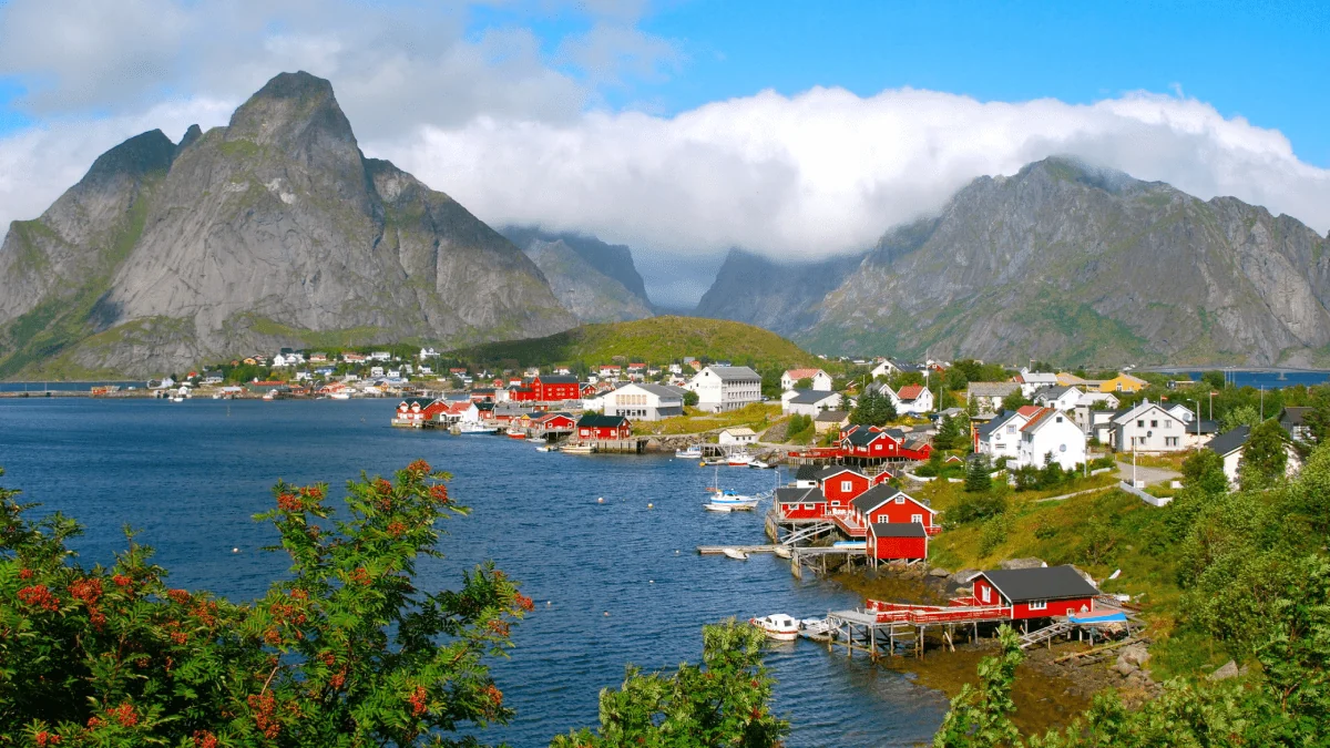 Norveç rusiyalı turistlərin ölkəyə girişinə qadağa qoya bilər