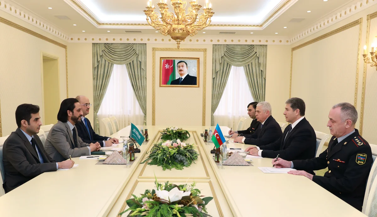 Vilayət Eyvazov səfiri qəbul etdi