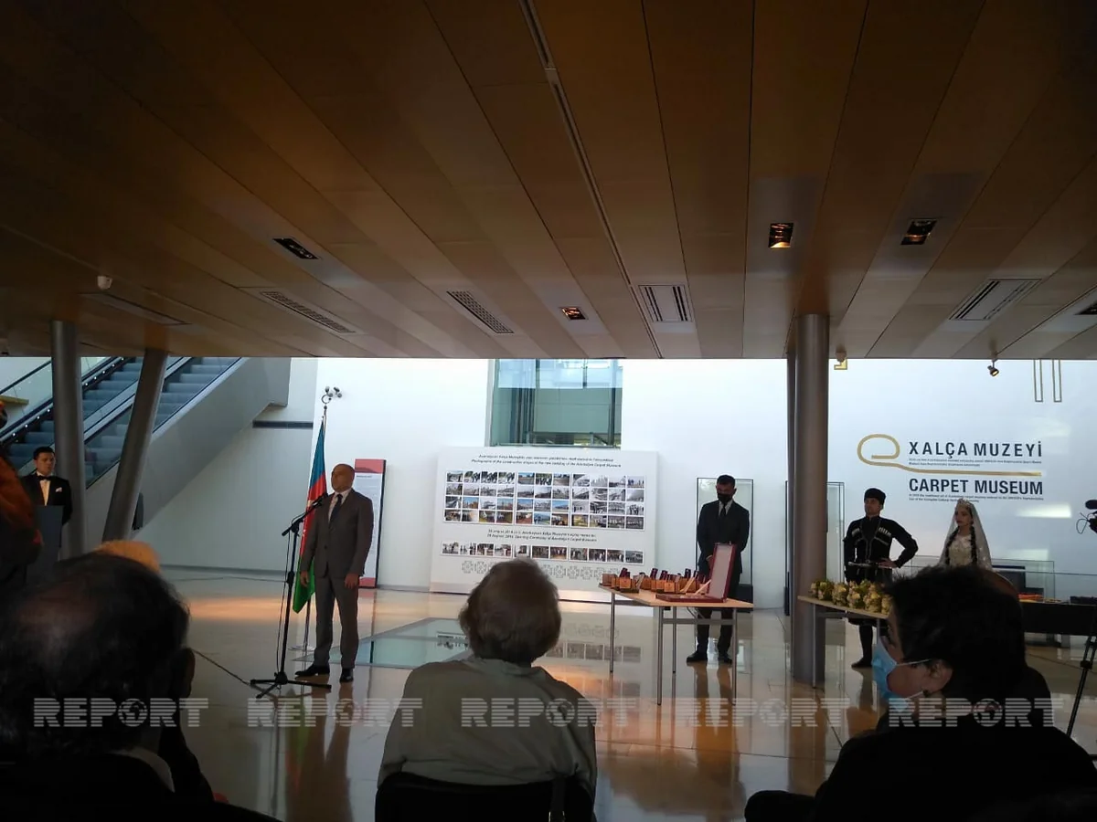 Nazir mədəniyyət və incəsənət xadimlərinə mükafatlar təqdim etdi