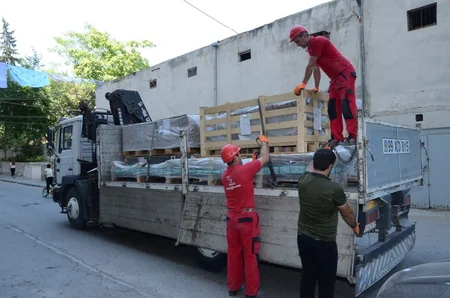 Bakıda yeni liftlərin quraşdırılması davam edir