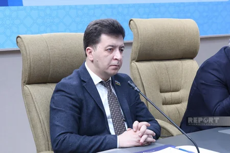 Deputat: Hazırda xalqları milli kimlikdən uzaqlaşdırmaq meyilləri var