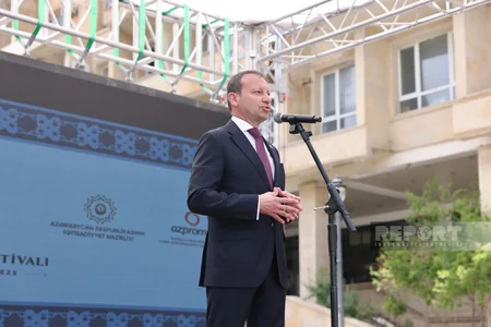 Baku hosts International Carpet Festival