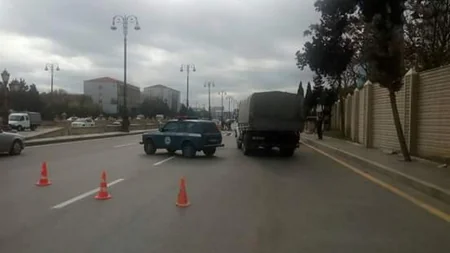 На проспекте Гейдара Алиева ограничено движение транспорта