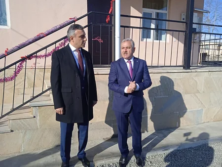 Şəhid ailələri və müharibə əlillərinə daha 100 mənzil və fərdi ev verilib