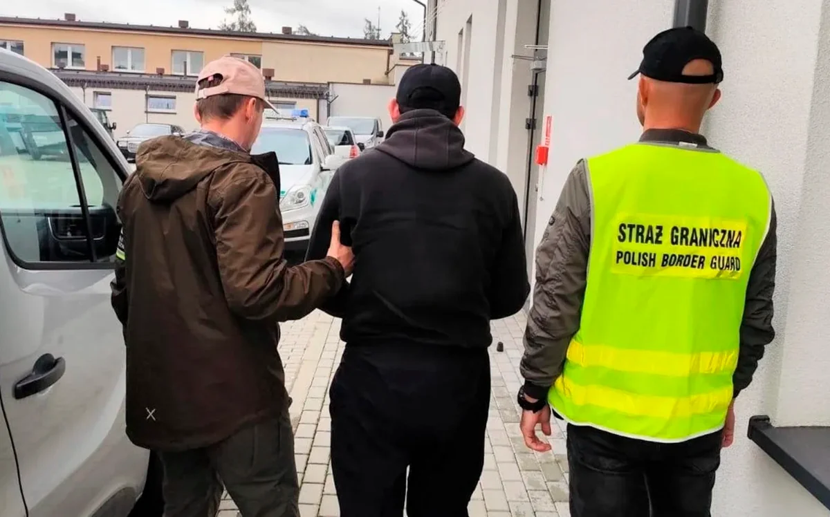 Polish PM says migrants who break law 'will be deported'