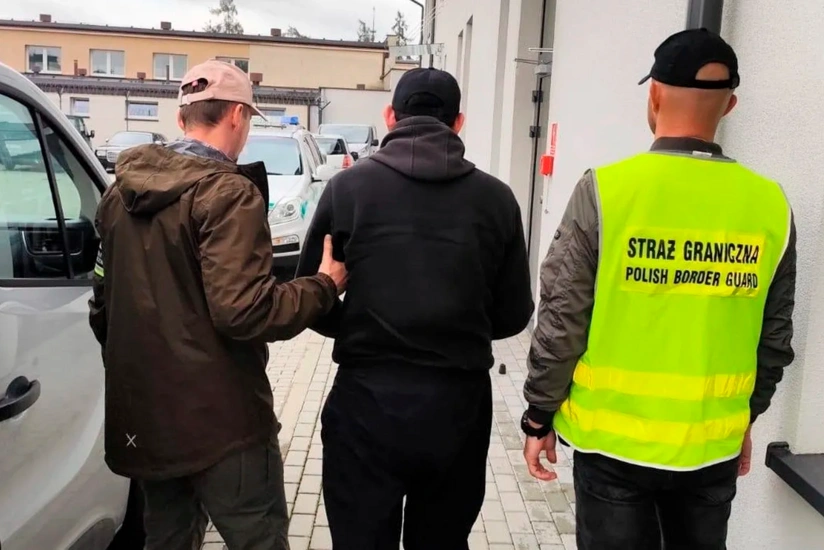 Donald Tusk: Ölkədə qanun pozan əcnəbiləri deportasiya edəcəyik