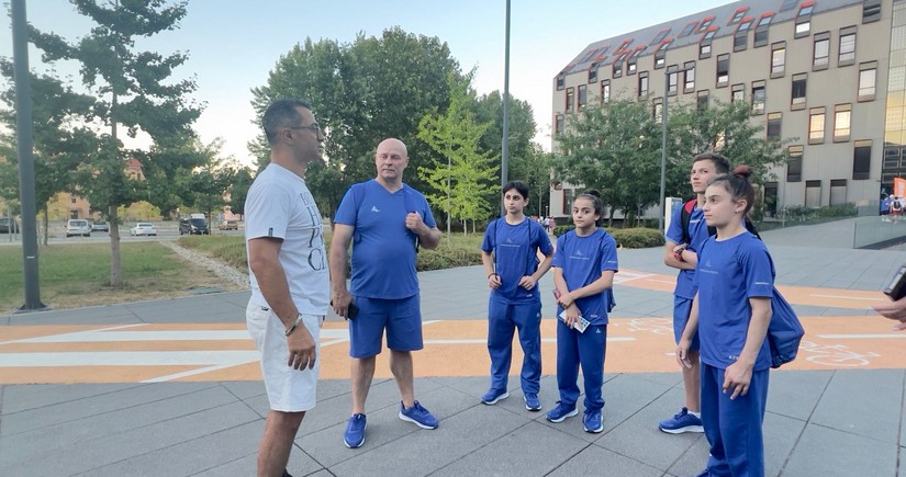 MOK nümayəndəsi idman gimnastlarımızla görüşüb