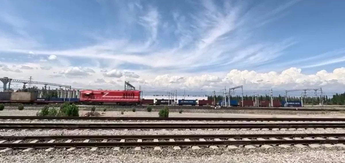 Lao Cai-Hanoi-Hai Phong railway expected to start construction in late 2025: Vietnamese PM