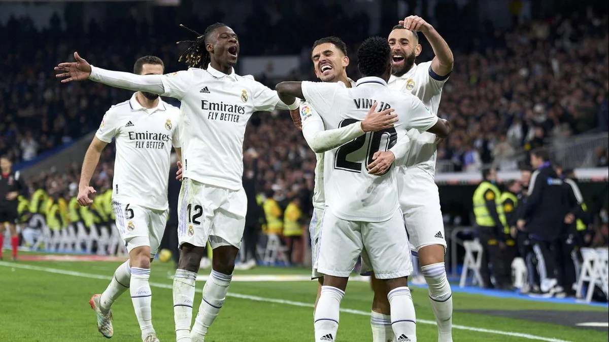 La Liqa: “Real” “Valensiya”nı darmadağın edib