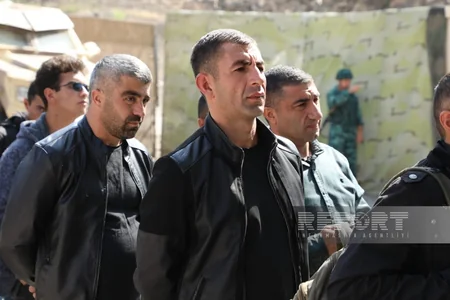 People of Armenian origin freely pass through Lachin border checkpoint 