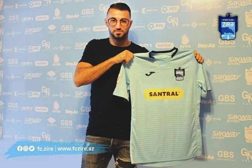 Əlcəzairli futbolçu: Azərbaycan mənim üçün yeni təcrübə olacaq