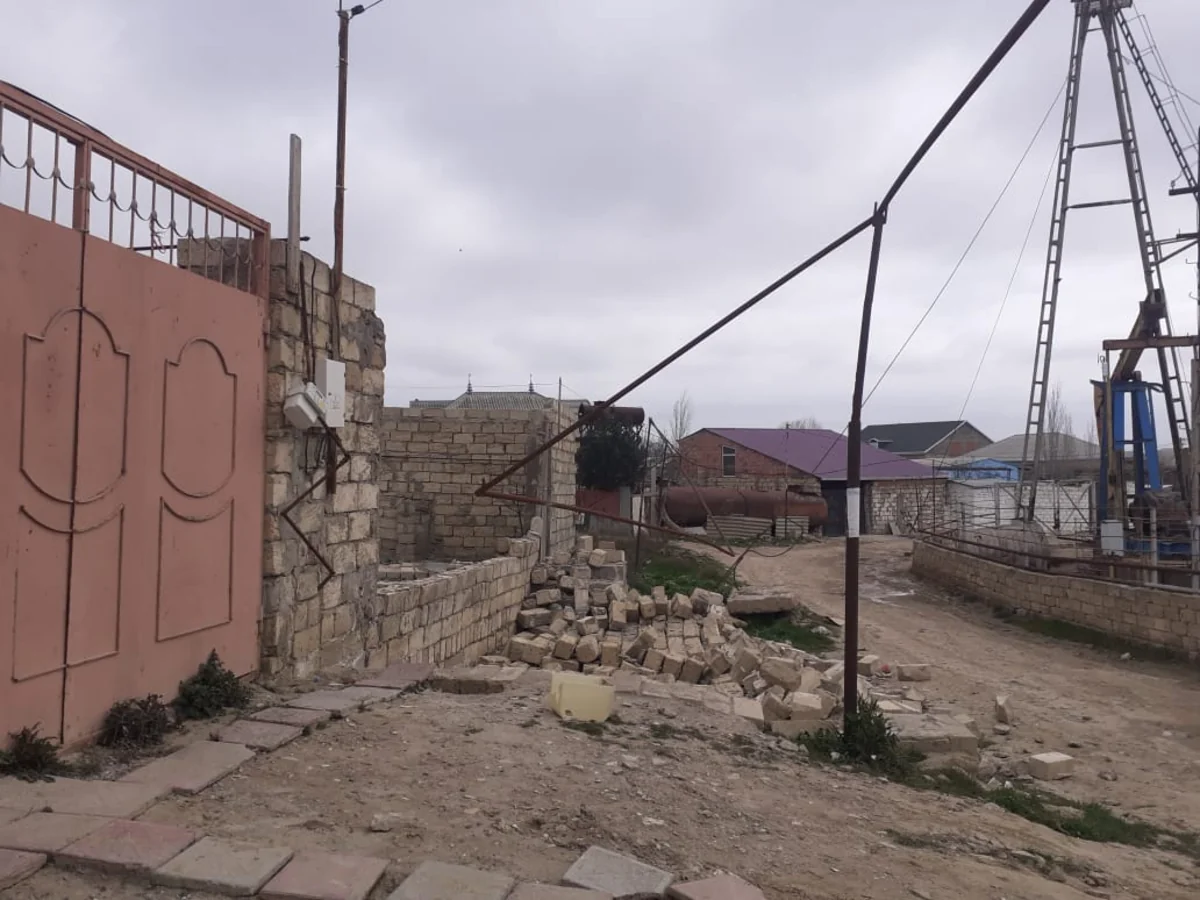 Bakıda güclü külək bir sıra qaz xətlərini yararsız hala saldı