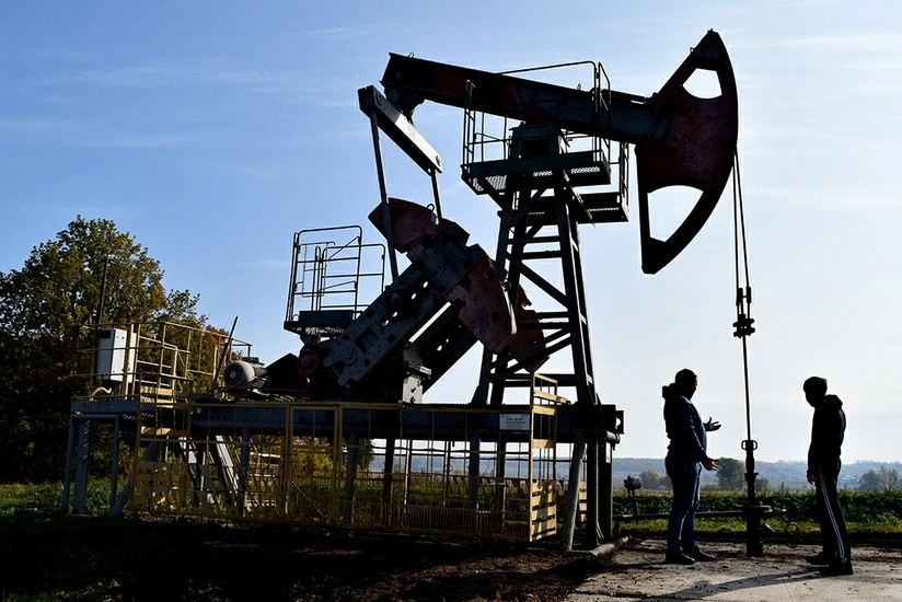 Oil falling in price after last week's growth