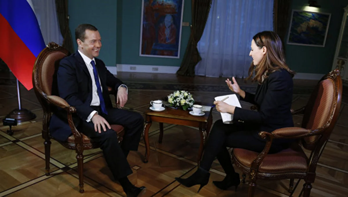 Medvedev: İrana S-300 tədarükü İsrail ilə münasibətlərə xələl gətirməyəcək